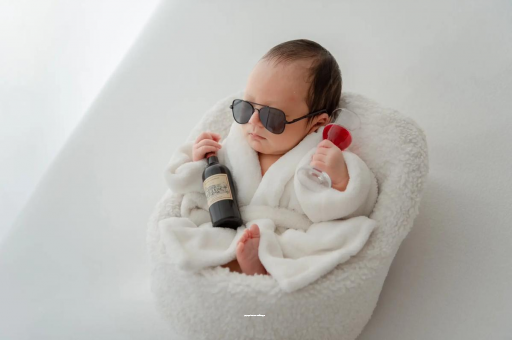 东至孕妇肚脐眼突出来